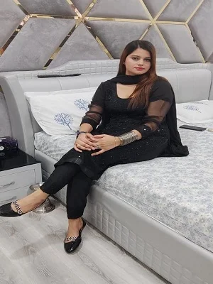 Call Girl in Banjar